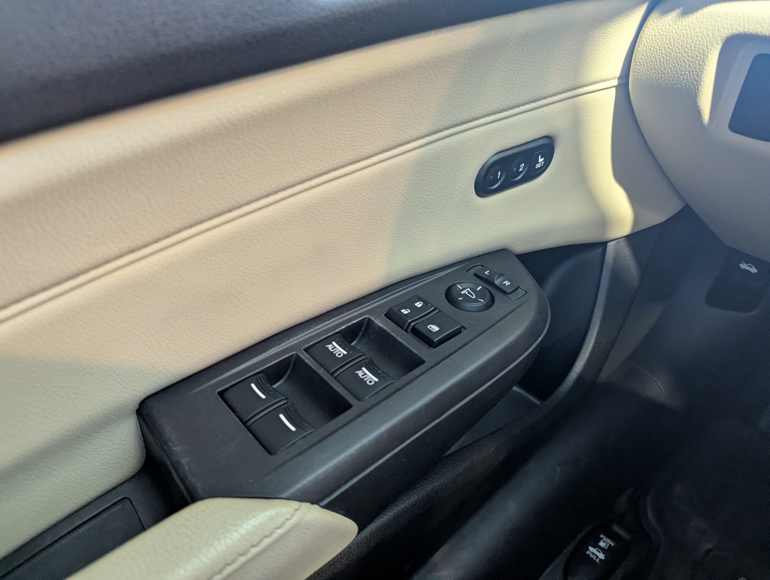 2017 Acura ILX Premium Technology Plus photo 11