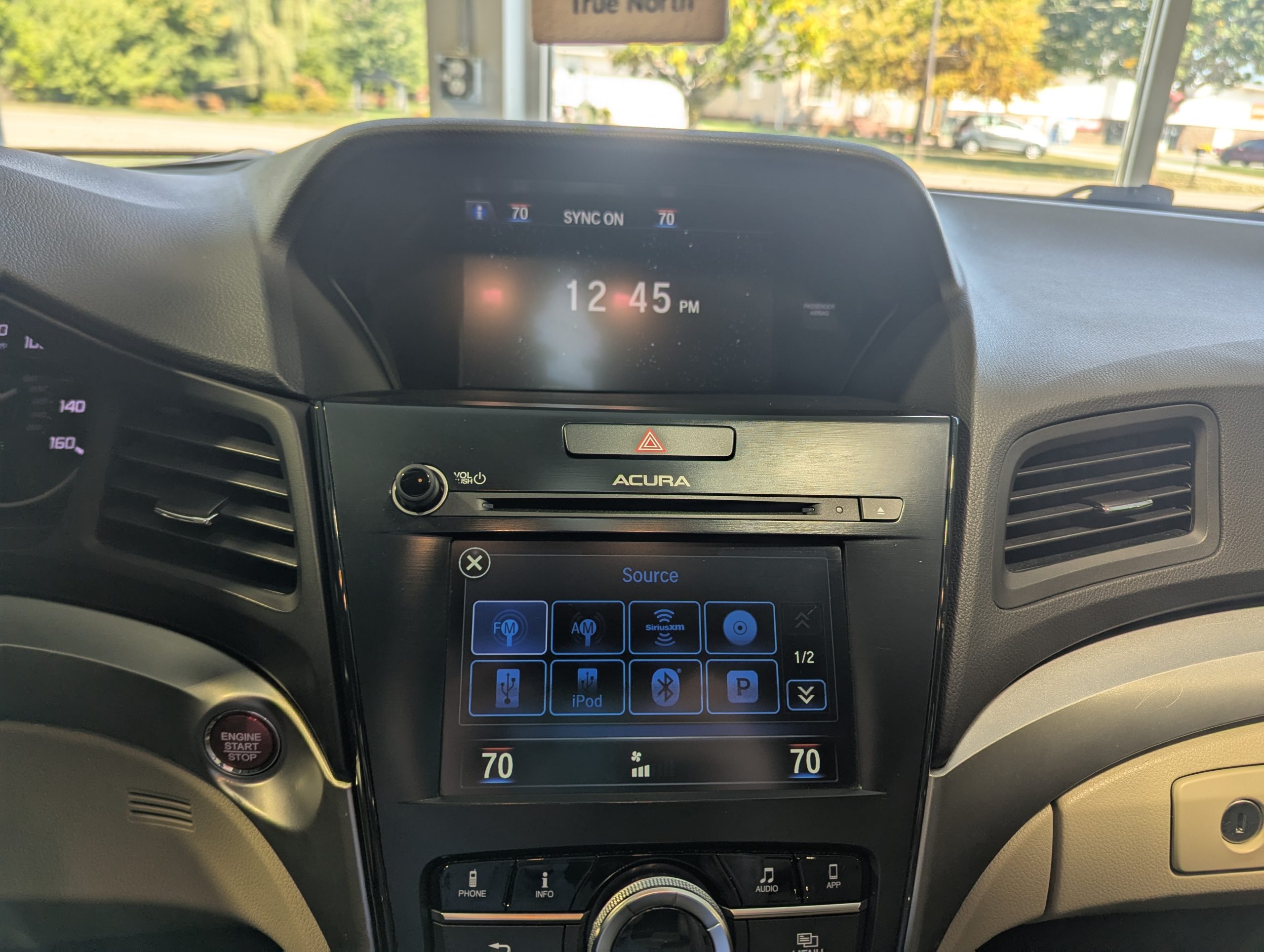 2017 Acura ILX Premium Technology Plus photo 8