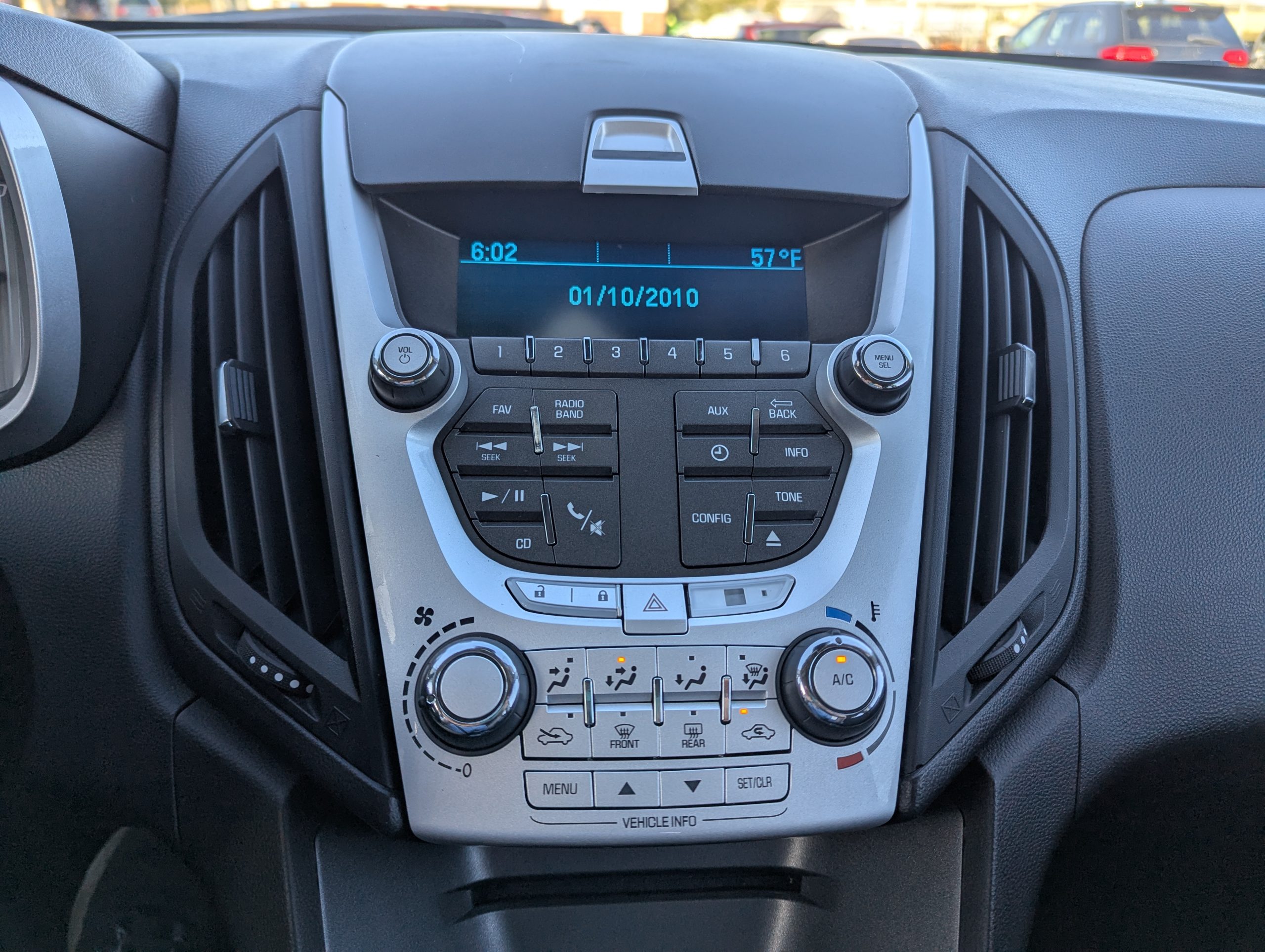 2014 Chevrolet Equinox LS photo 4