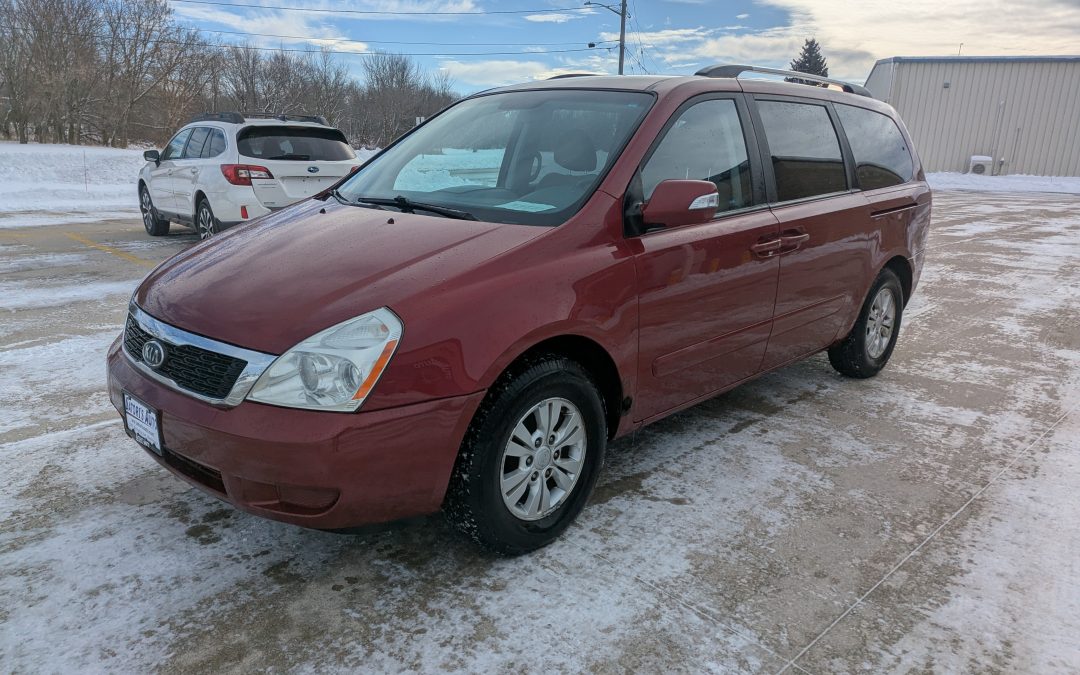 2011 Kia Sedona LX